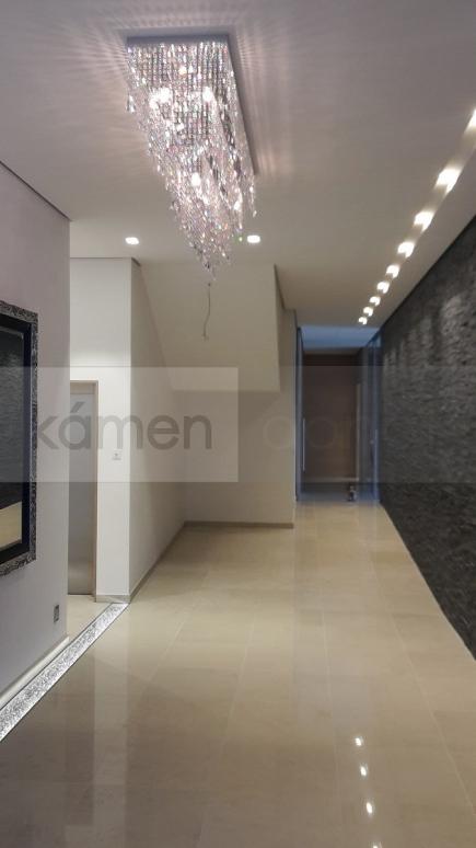 Mramor Veneto, obklad Black Quarzite